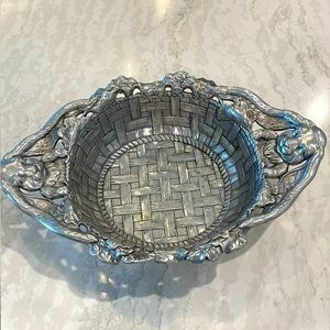 GORGEOUS Bunny 🐰 Basket Weave Arthur Court Dish Holder 🐰 🧺 🐰🎀💗💐